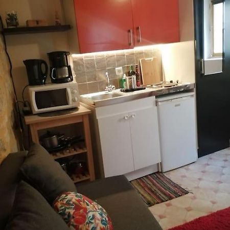 Petit Studio Au Coeur D'Uzes Appartement Buitenkant foto