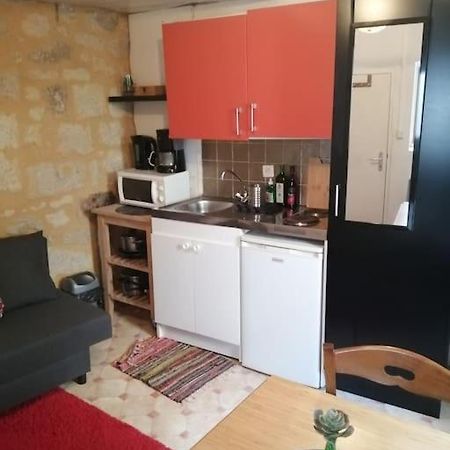 Petit Studio Au Coeur D'Uzes Appartement Buitenkant foto